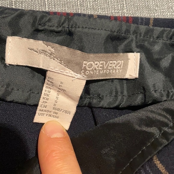 FOREVER21 Plaid Skirt Size Small - Picture 4 of 4